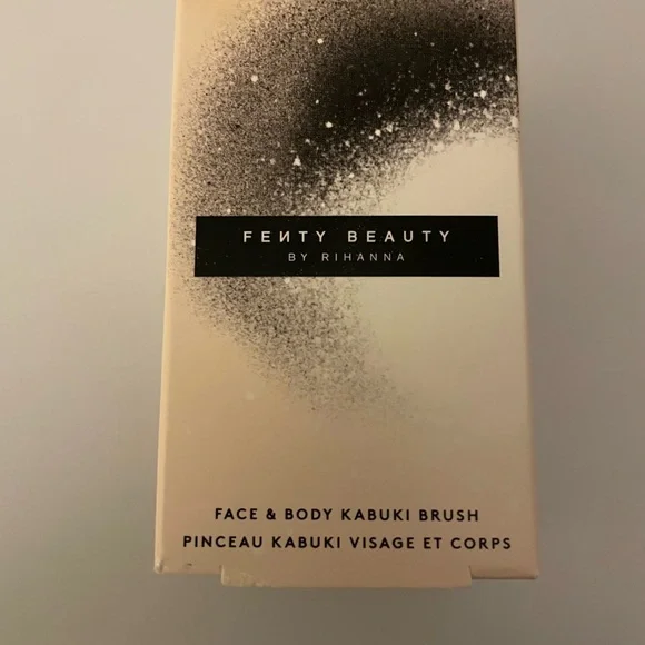 FENTY BEAUTY by Rihanna Face & Body Kabuki Brush 160 - Picture 1 of 4